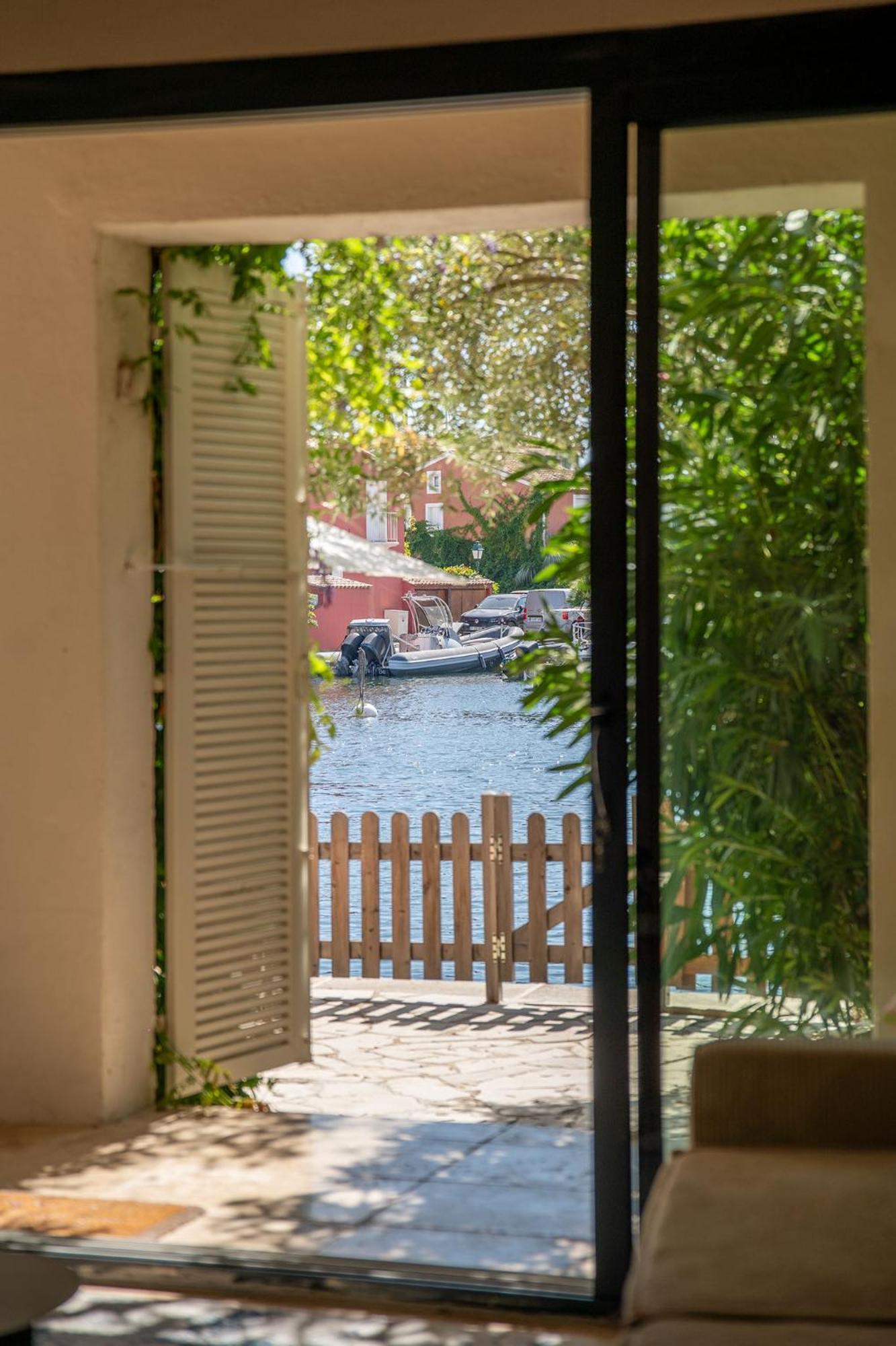 Appartement Amour Terrasse Sur L'Eau Grimaud Esterno foto